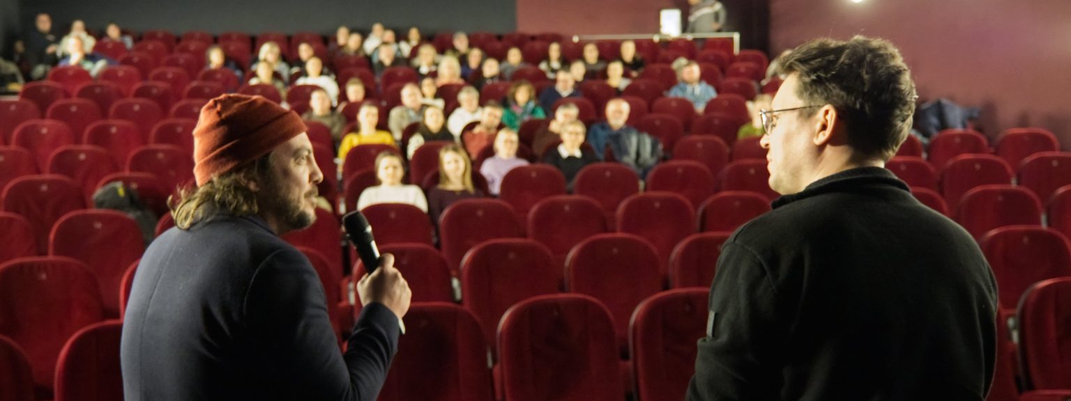 Publikumsgespräch in Ulm zum Film "Bis auf die Knochen - Leben mit FOP".